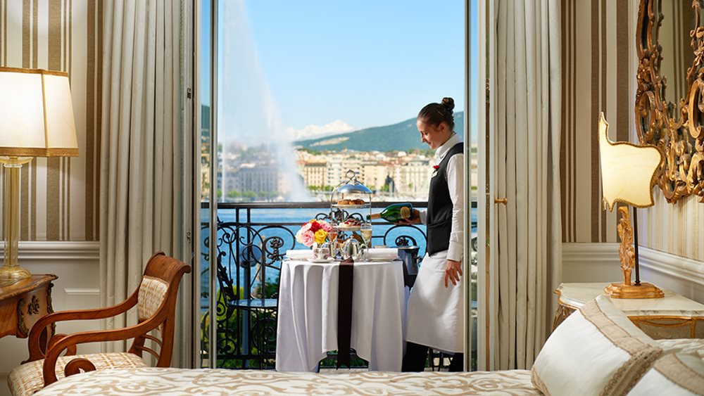 Hotel D'angleterre Balcony Service