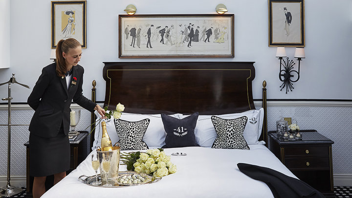 Hotel 41 Conservatory Suite Romantic Turndown (1)